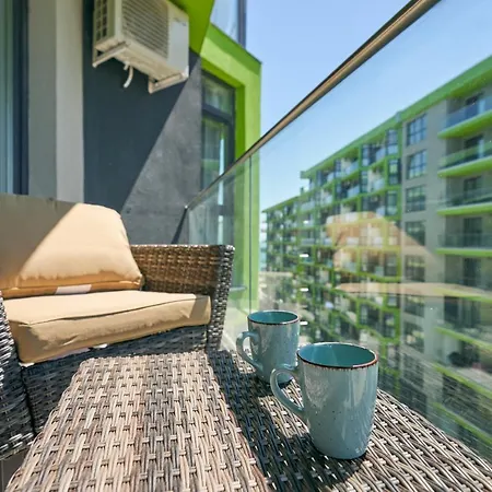 Hera Pool & Mamaia Nord Apartamento 3*