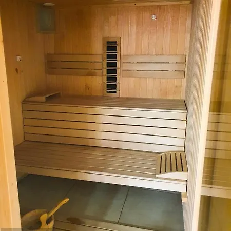 Hera Pool & Mamaia Nord *