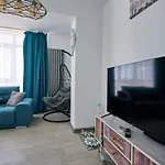 Hera Pool & Mamaia Nord Apartment 3*