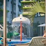 Hera Pool & Mamaia Nord Apartment 3*
