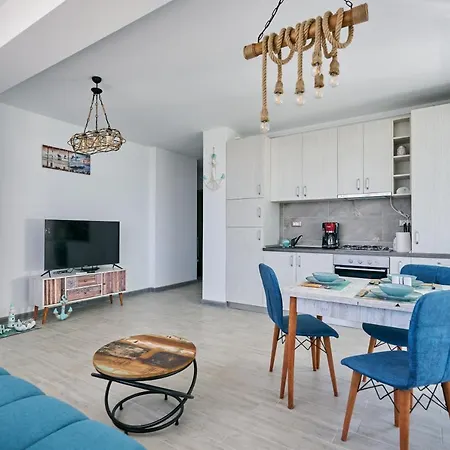 Hera Pool & Mamaia Nord