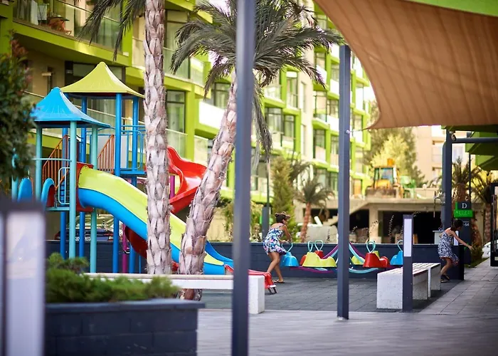 Apartmán Hera Pool & Mamaia Nord 3*